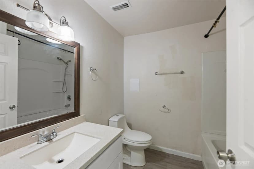 Property photo for 10606 68th Place S, Seattle photo 26