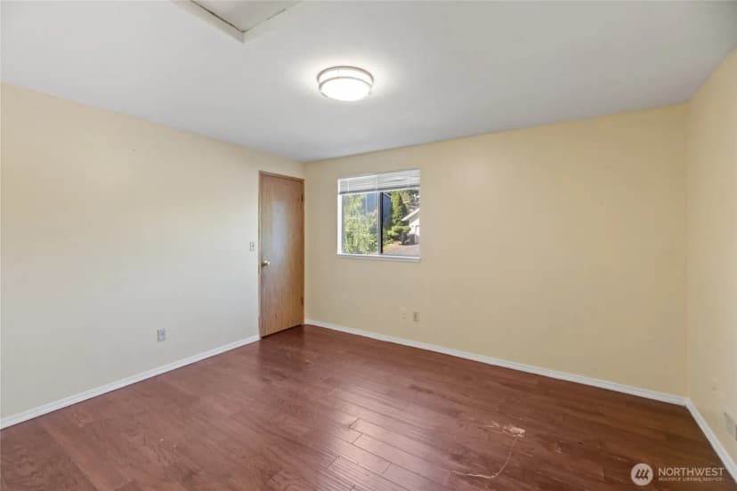 Property photo for 10606 68th Place S, Seattle photo 14