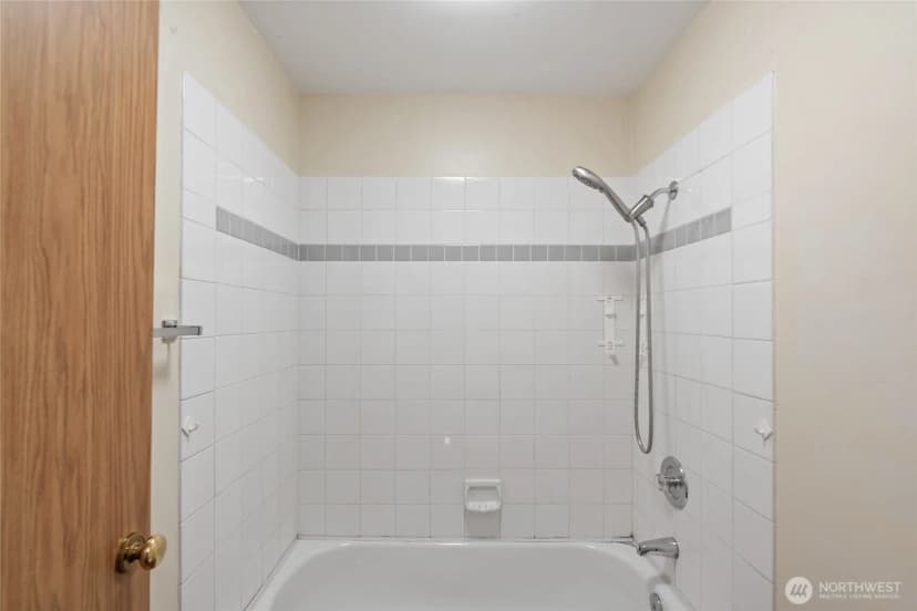 Property photo for 10606 68th Place S, Seattle photo 29