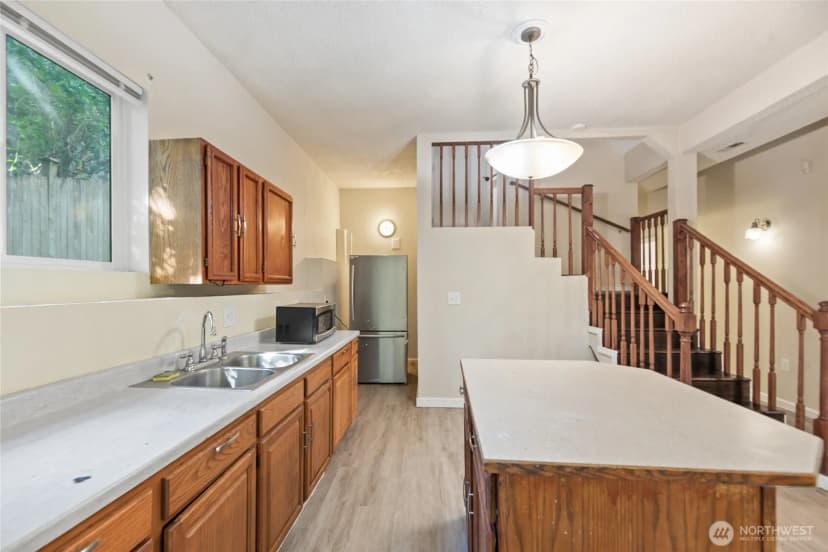 Property photo for 10606 68th Place S, Seattle photo 21