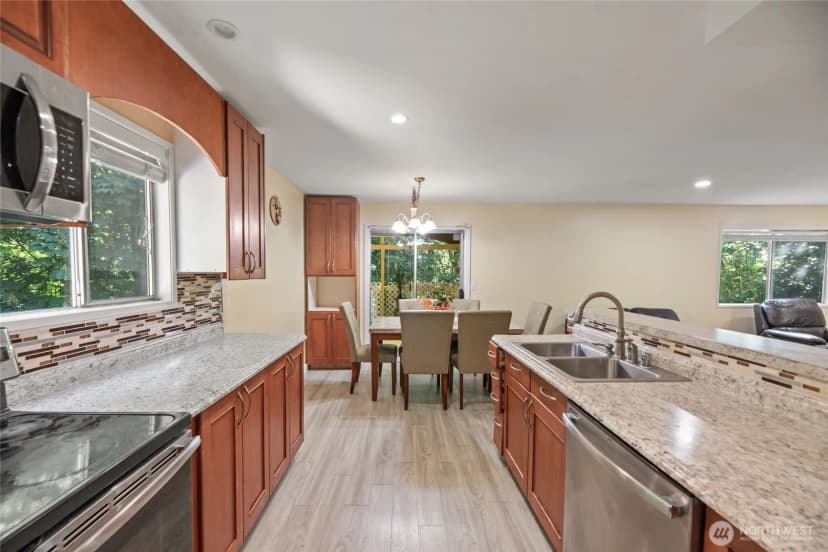 Property photo for 10606 68th Place S, Seattle photo 6