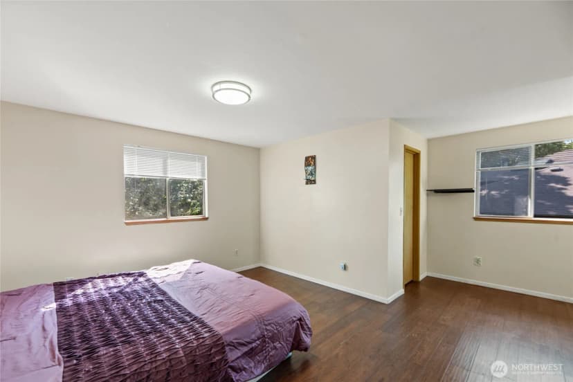 Property photo for 10606 68th Place S, Seattle photo 12