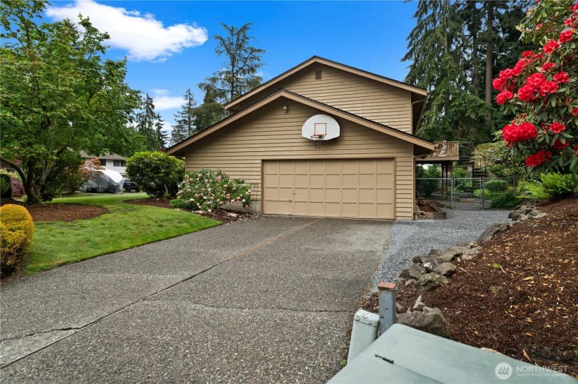 Property photo for 3710 104th Place Se, Everett photo 24