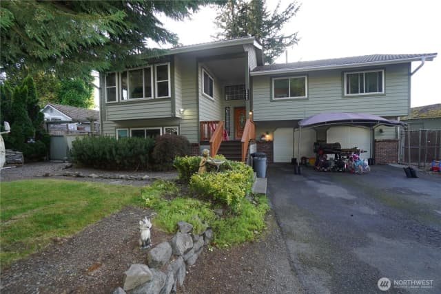 Property photo for 24403 224th Avenue Se, Maple Valley photo 2