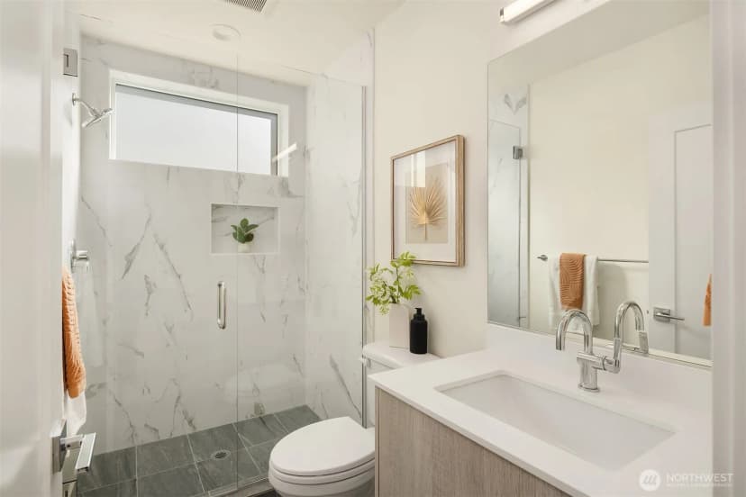 Property photo for 4411 1st Avenue Ne, Seattle photo 12