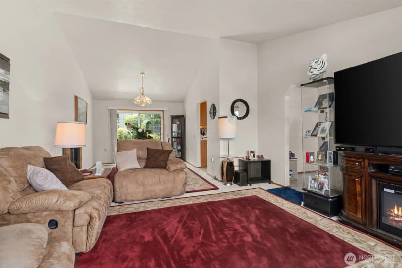 Property photo for 2816 Colonial Drive, Centralia photo 6