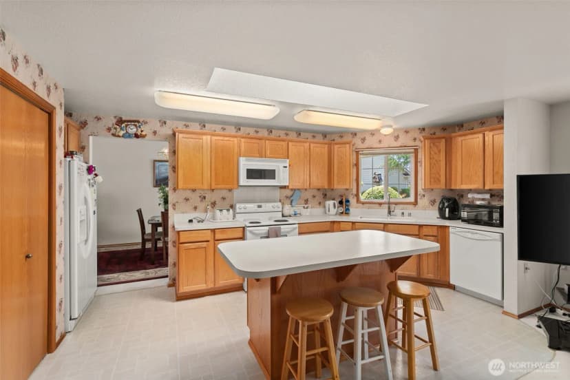 Property photo for 2816 Colonial Drive, Centralia photo 7