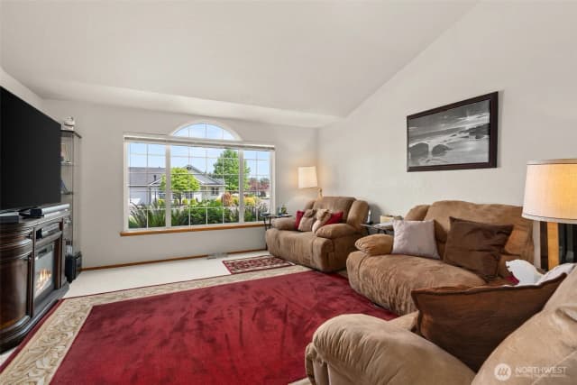 Property photo for 2816 Colonial Drive, Centralia photo 4