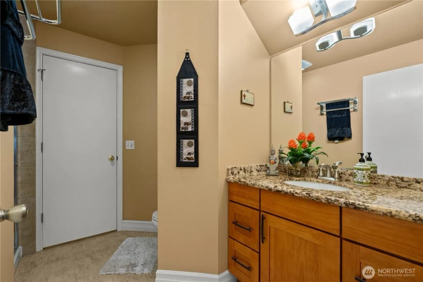 Property photo for 34940 7th Avenue Sw, Federal Way photo 10