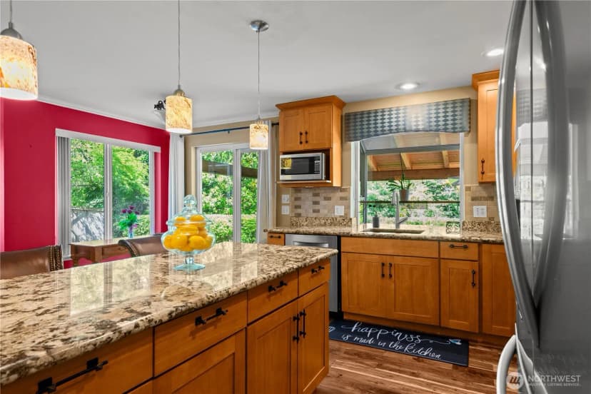 Property photo for 34940 7th Avenue Sw, Federal Way photo 16