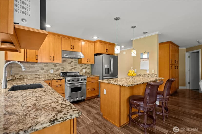 Property photo for 34940 7th Avenue Sw, Federal Way photo 17