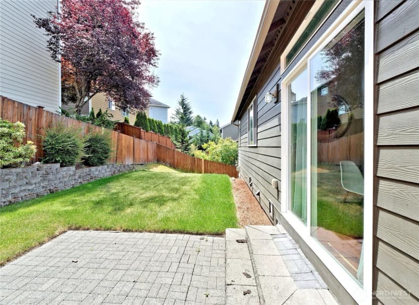 Property photo for 1808 Pierce Avenue Ne, Renton photo 14