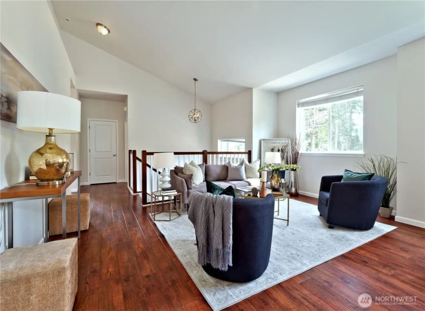 Property photo for 1808 Pierce Avenue Ne, Renton photo 4