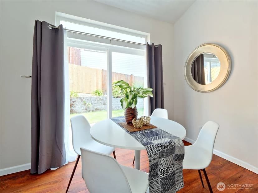 Property photo for 1808 Pierce Avenue Ne, Renton photo 13