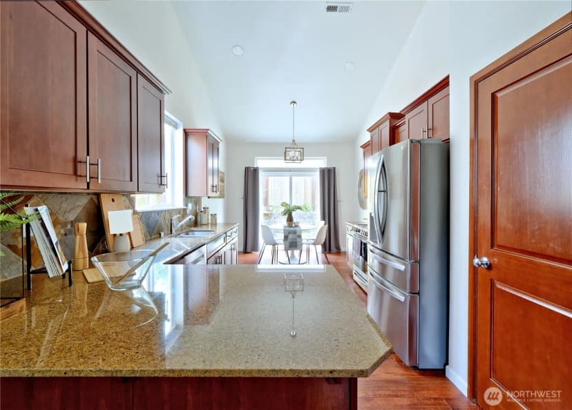 Property photo for 1808 Pierce Avenue Ne, Renton photo 11
