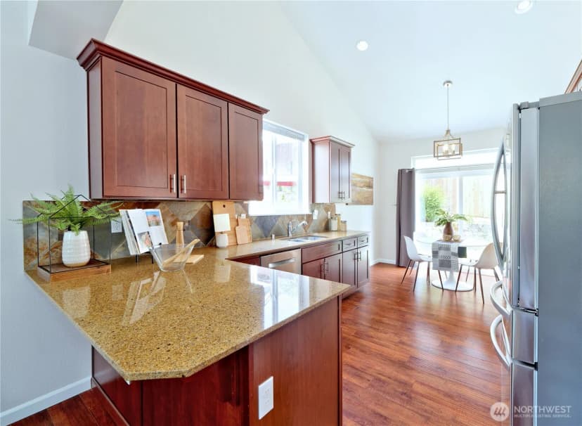 Property photo for 1808 Pierce Avenue Ne, Renton photo 12