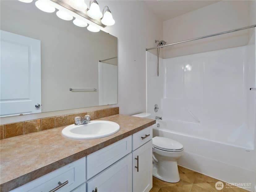 Property photo for 1808 Pierce Avenue Ne, Renton photo 25