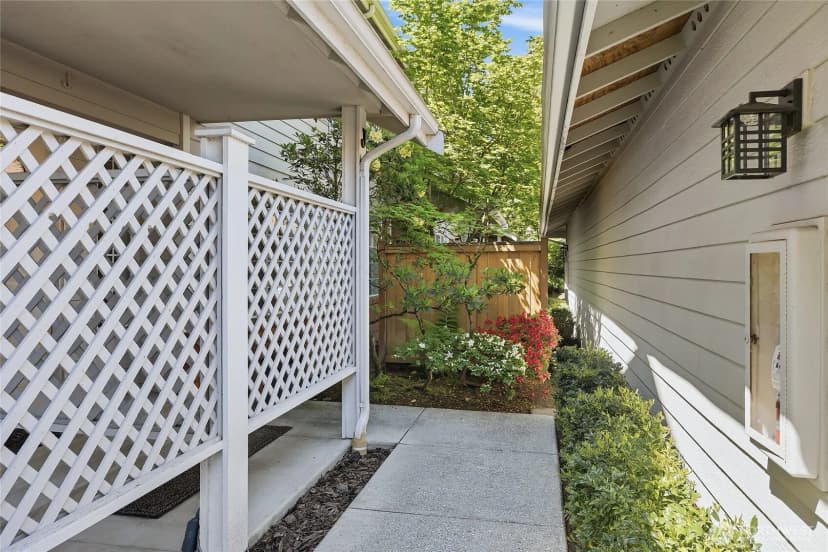 Property photo for 19620 80th Avenue W #j, Edmonds photo 23