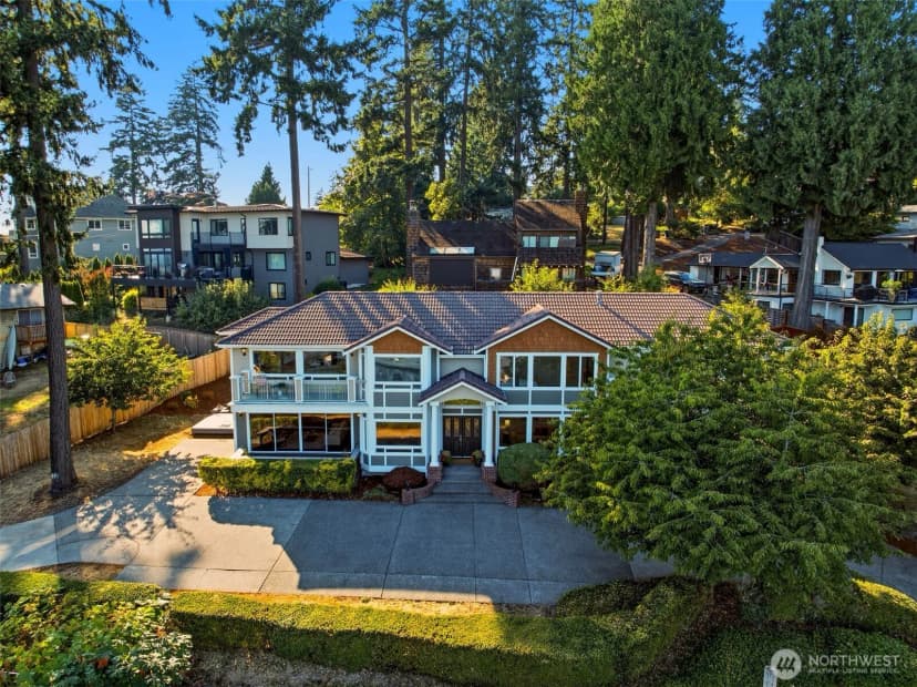 Property photo for 8338 Ne Juanita Drive, Kirkland photo 4