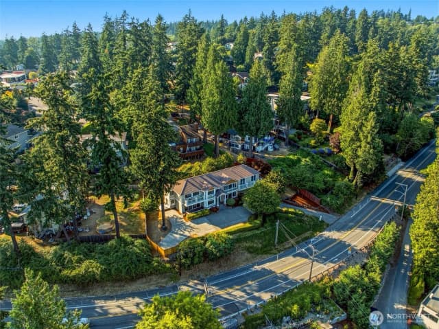Property photo for 8338 Ne Juanita Drive, Kirkland photo 5