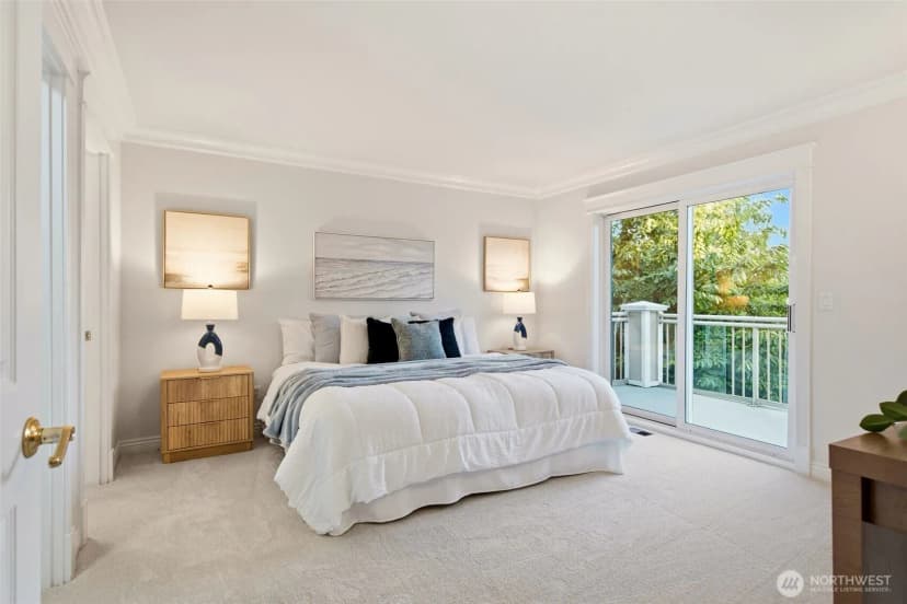 Property photo for 8338 Ne Juanita Drive, Kirkland photo 26