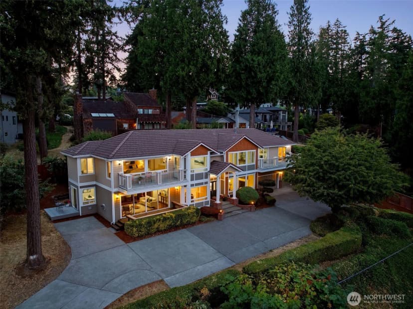 Property photo for 8338 Ne Juanita Drive, Kirkland photo 36