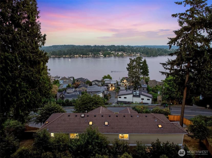 Property photo for 8338 Ne Juanita Drive, Kirkland photo 38