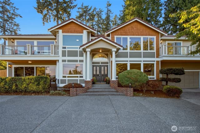 Property photo for 8338 Ne Juanita Drive, Kirkland
