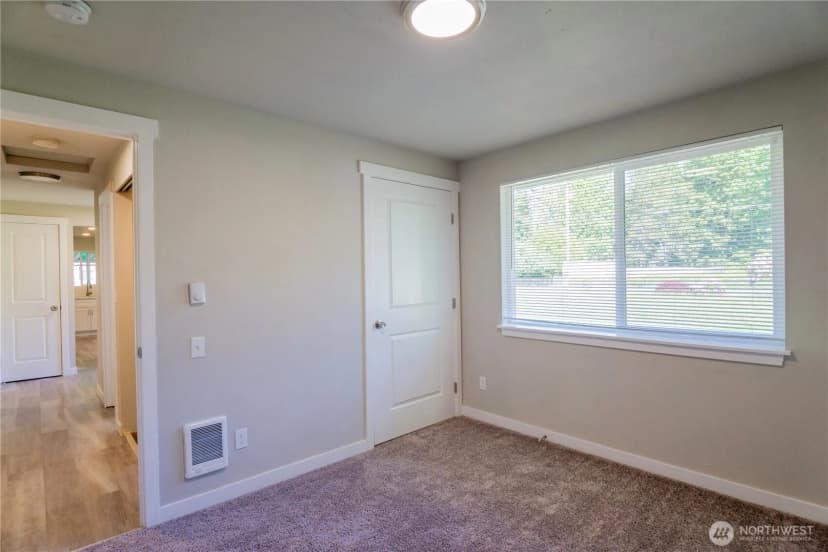 Property photo for 5027 Sleater Kinney Road Ne, Olympia photo 24