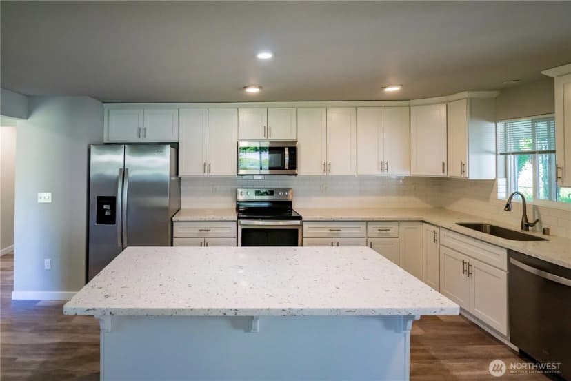 Property photo for 5027 Sleater Kinney Road Ne, Olympia photo 8