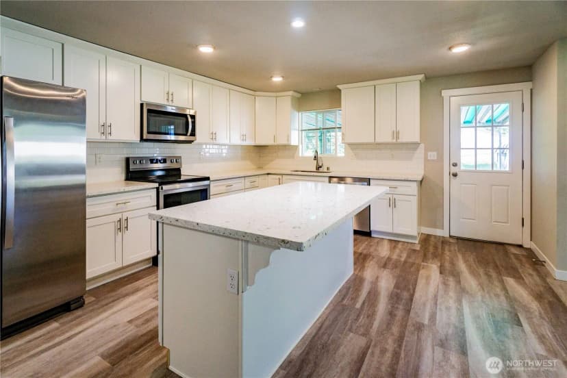 Property photo for 5027 Sleater Kinney Road Ne, Olympia photo 9