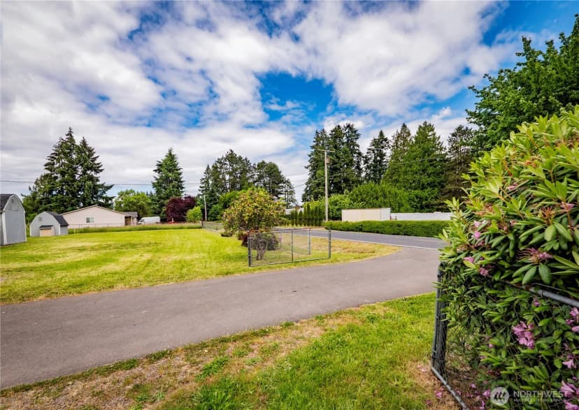 Property photo for 5027 Sleater Kinney Road Ne, Olympia photo 28