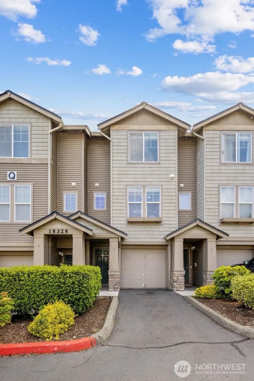 Property photo for 15325 Se 155th Place #q5, Renton photo 4