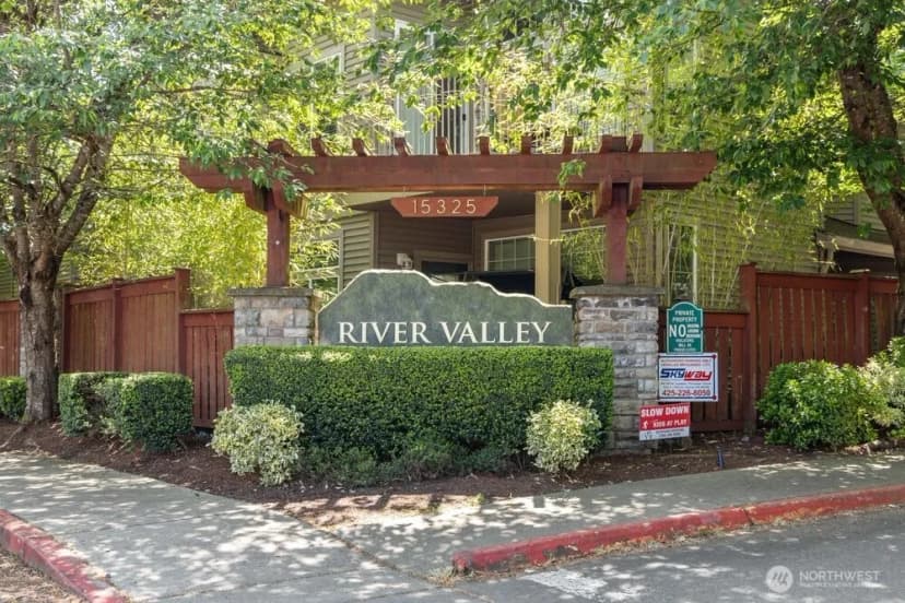 Property photo for 15325 Se 155th Place #q5, Renton photo 40