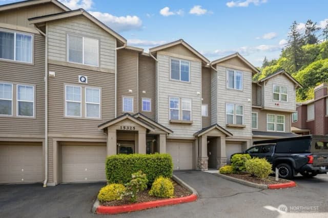 Property photo for 15325 Se 155th Place #q5, Renton photo 3