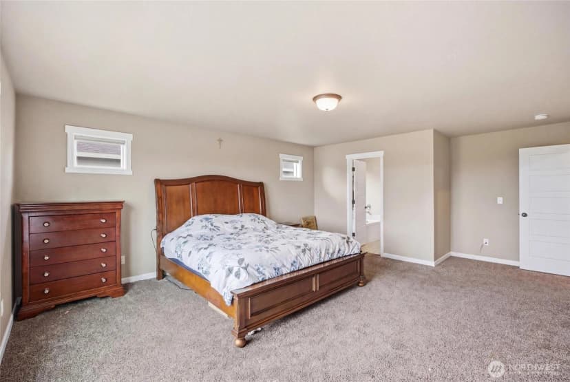 Property photo for 717 L Street Ne, Quincy photo 27