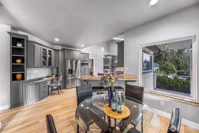 Property photo for 31259 E Lake Morton Drive Se, Kent photo 14