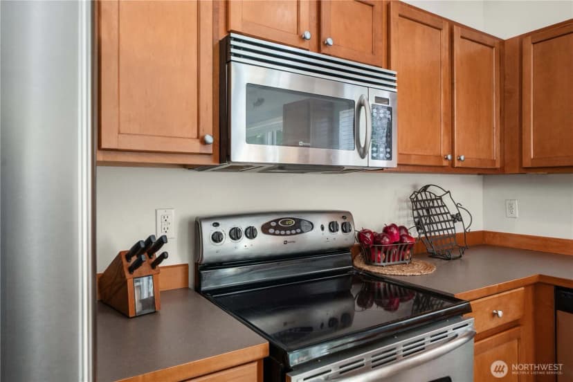 Property photo for 28221 241st Avenue Se, Maple Valley photo 6