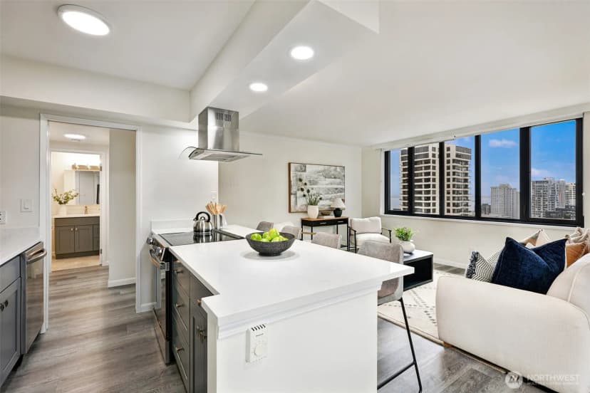 Property photo for 2100 3rd Avenue #1804, Seattle photo 11