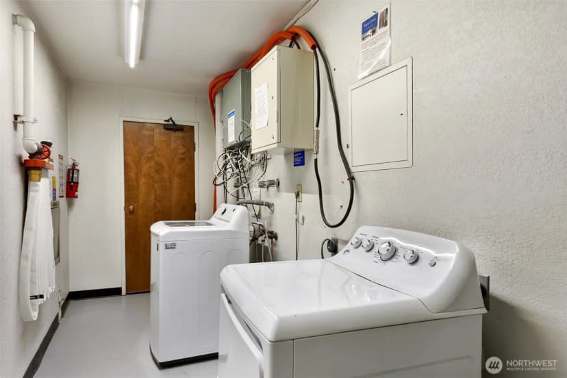 Property photo for 2100 3rd Avenue #1804, Seattle photo 32