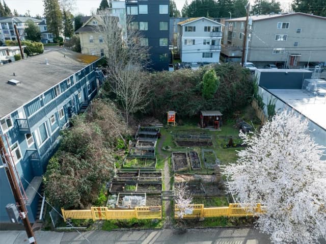 Property photo for 5520 University Way Ne, Seattle