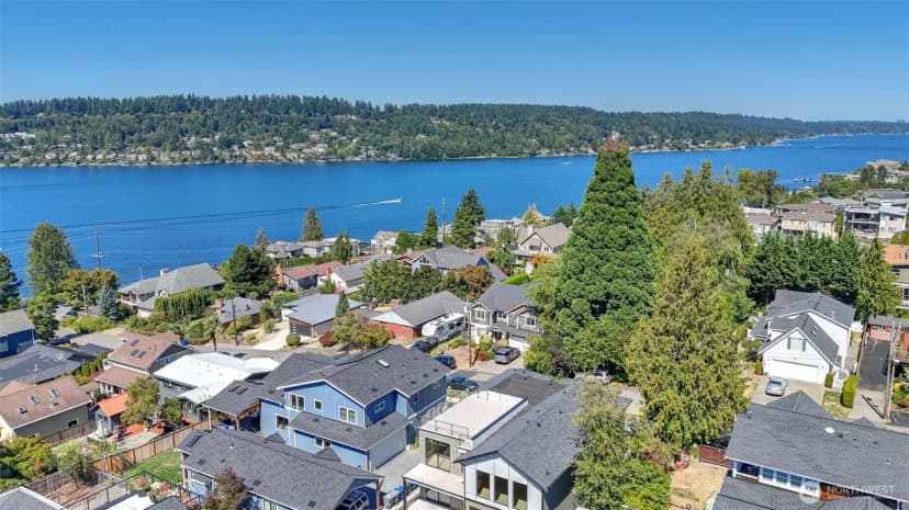 Property photo for 1015 N 35th Street, Renton photo 2
