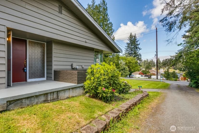 Property photo for 3822 Shelby Road, Lynnwood photo 2