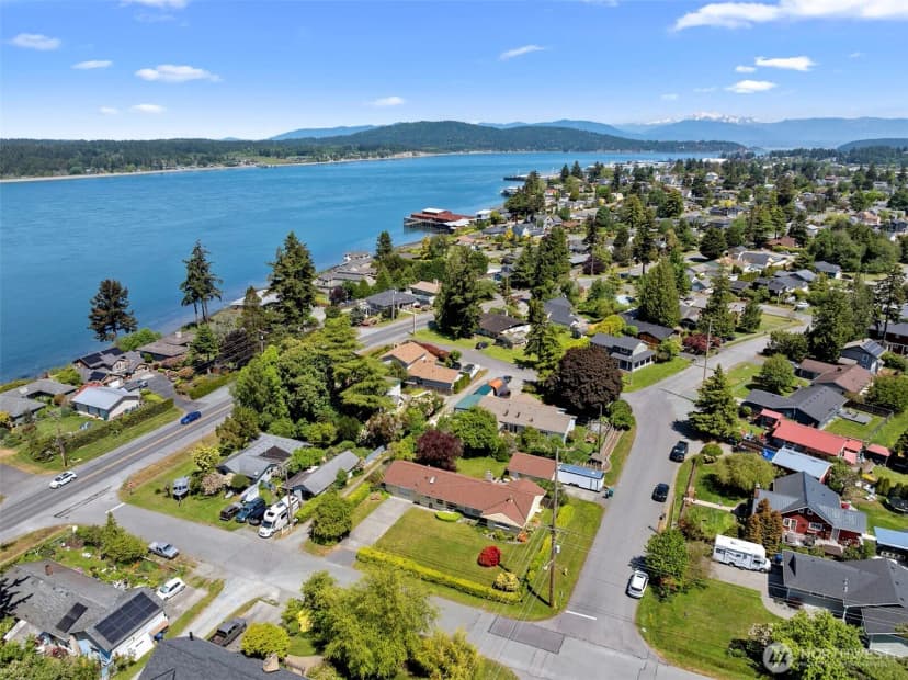 Property photo for 1213 Alaska Avenue, Anacortes photo 6