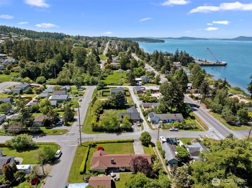 Property photo for 1213 Alaska Avenue, Anacortes photo 40