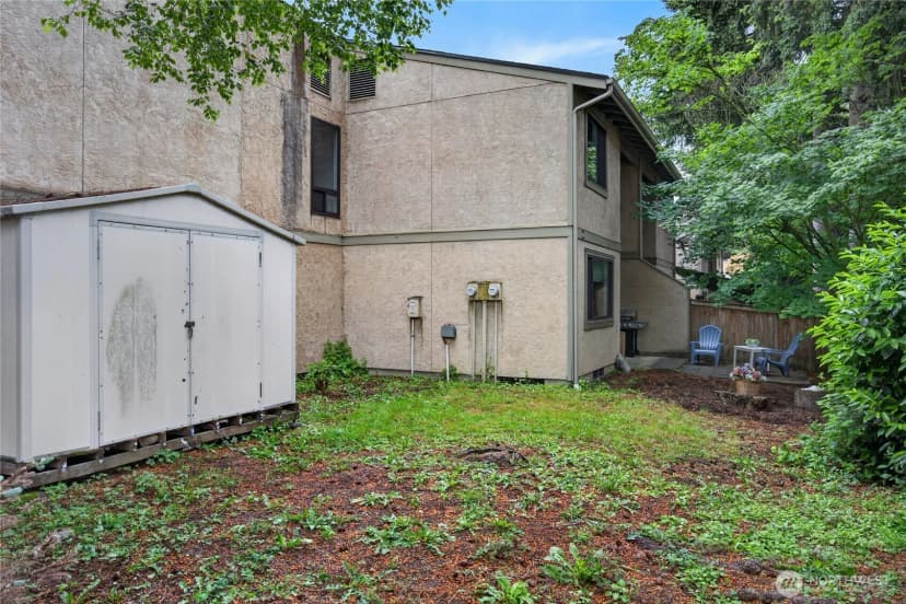 Property photo for 10037 Ne 138th Place #d2, Kirkland photo 29