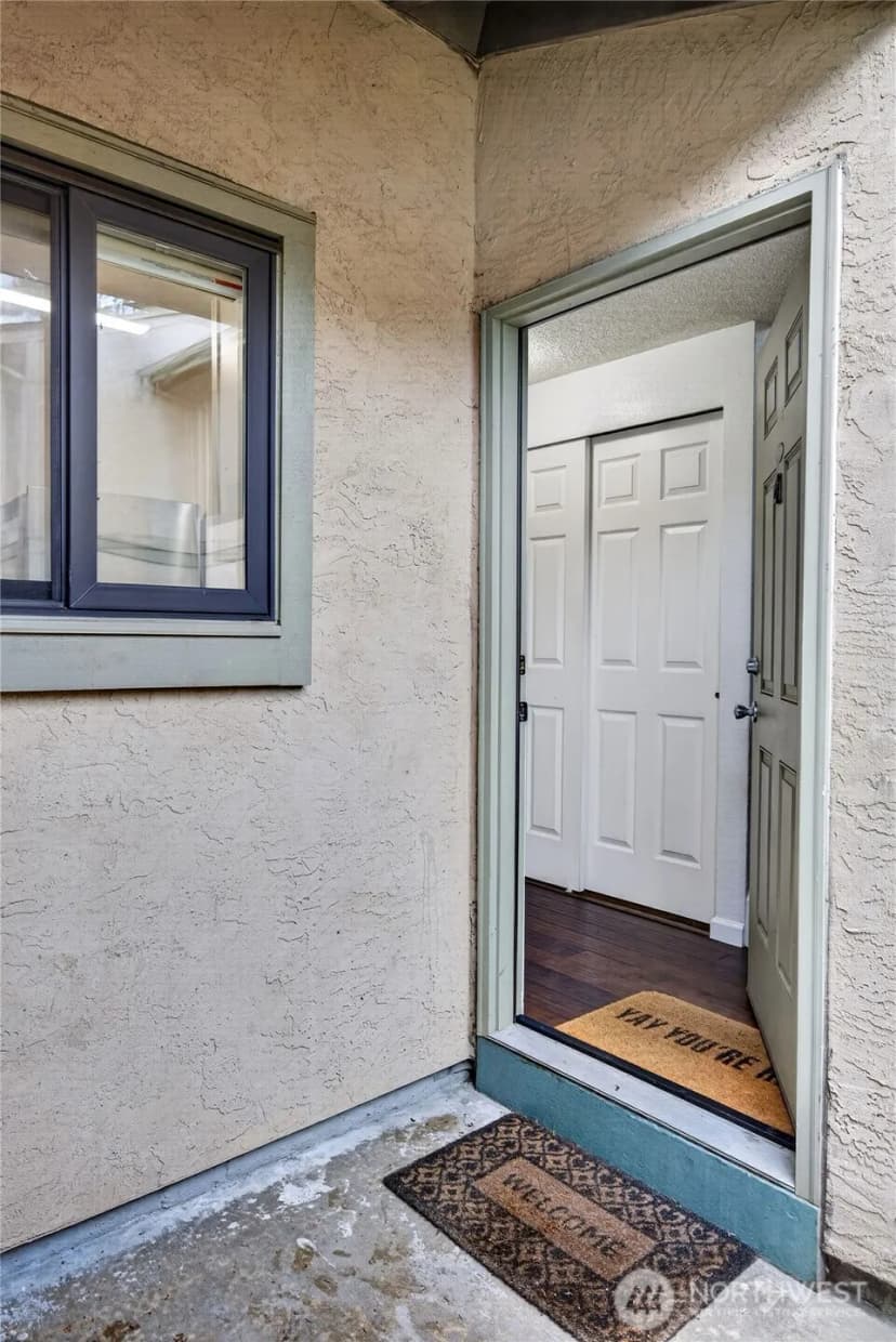 Property photo for 10037 Ne 138th Place #d2, Kirkland photo 30
