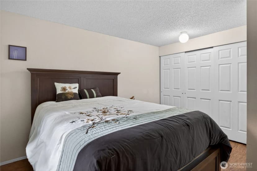 Property photo for 10037 Ne 138th Place #d2, Kirkland photo 21