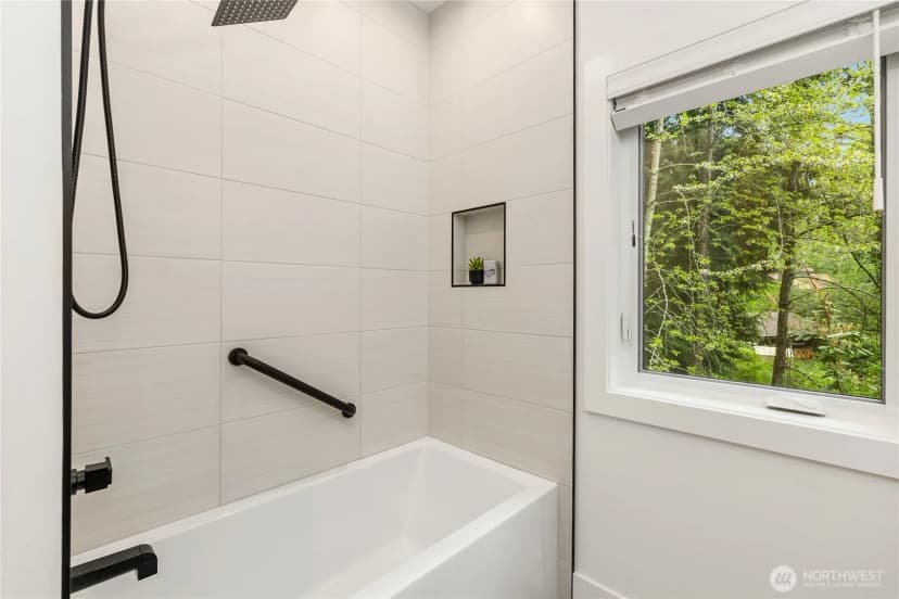 Property photo for 10003 Manitou Beach Drive Ne, Bainbridge Island photo 33