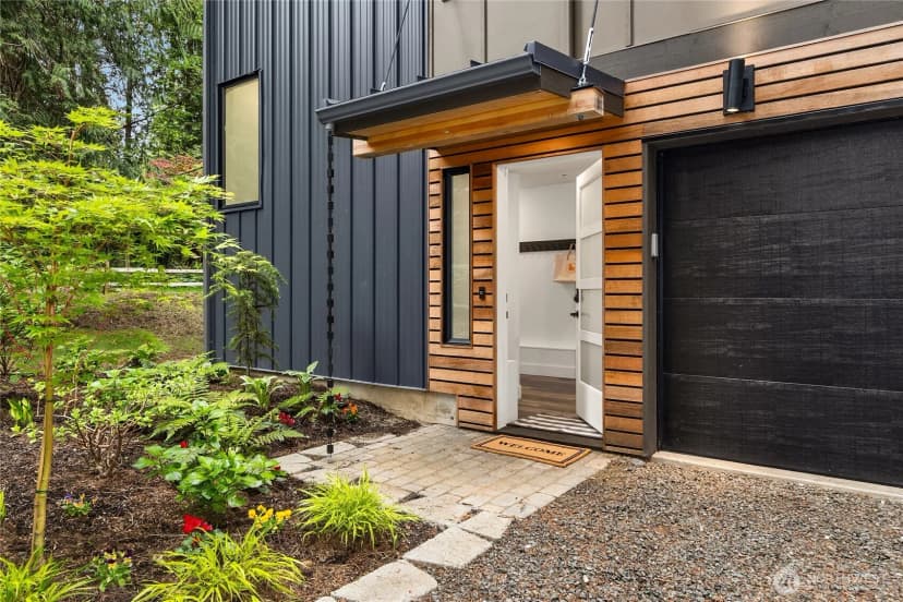 Property photo for 10003 Manitou Beach Drive Ne, Bainbridge Island photo 6